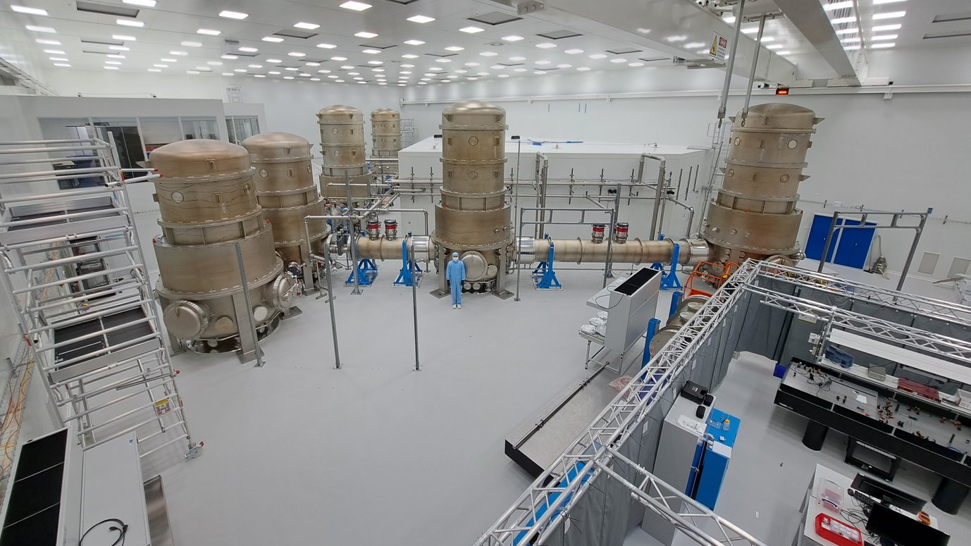 ETpathfinder is a research and development infrastructure in Maastricht to test, develop and characterise the compatibility of the innovative concepts and technologies required for the Einstein Telescope in one place.