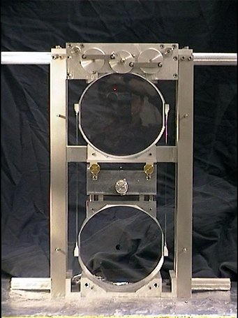 Clamp jig for the transport of the suspended test mass. Clamp jig for the transport of the suspended test mass.