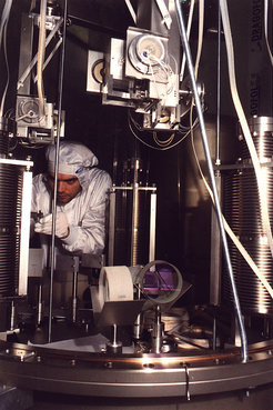 Stefan installing the double pendulums.